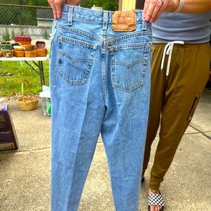 Vintage Button Up Levi’s Slim Fit Tapered Leg